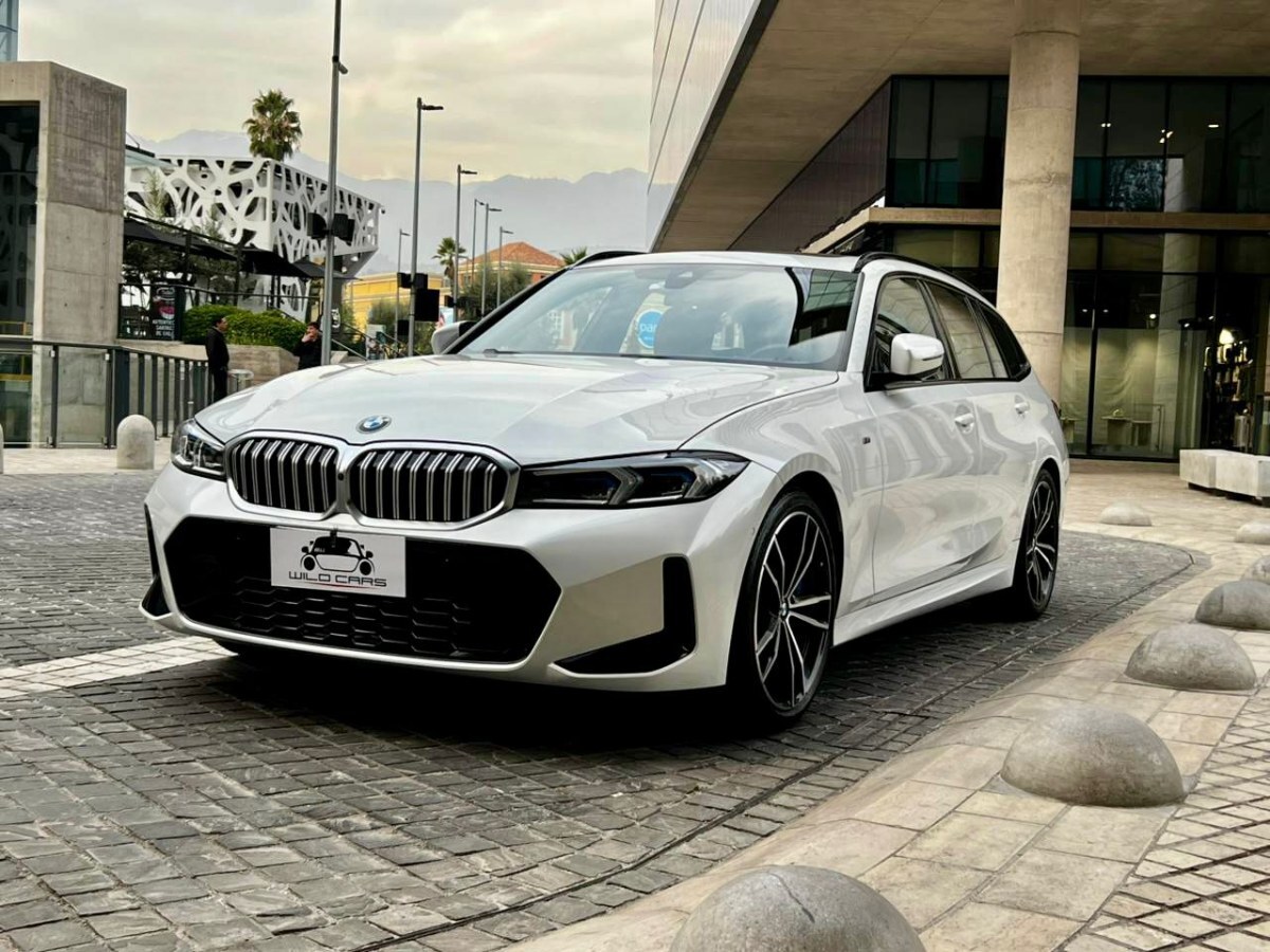 BMW 330 Touring imagen 1