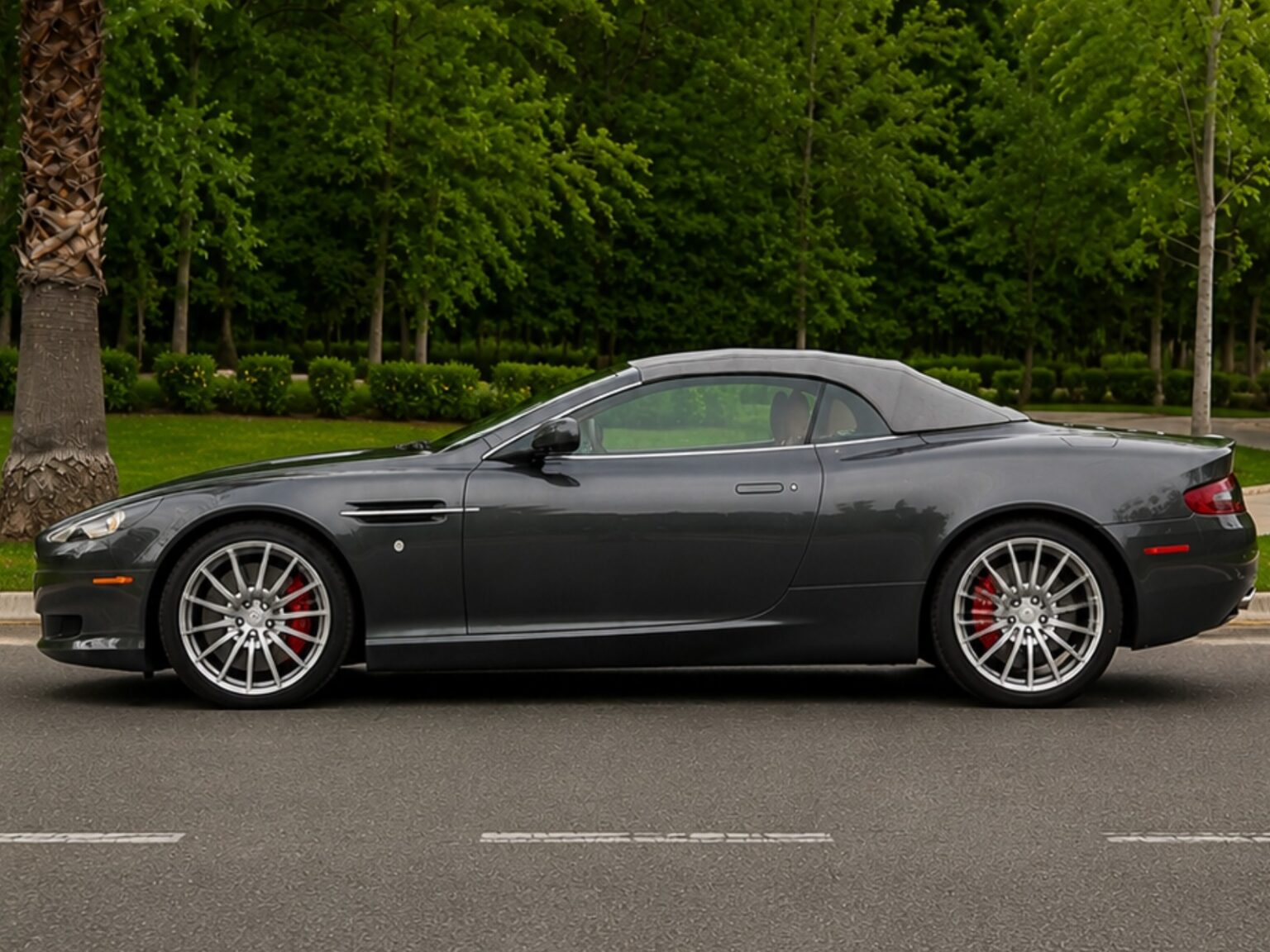 2006 Aston Martin DB9 miniatura 4