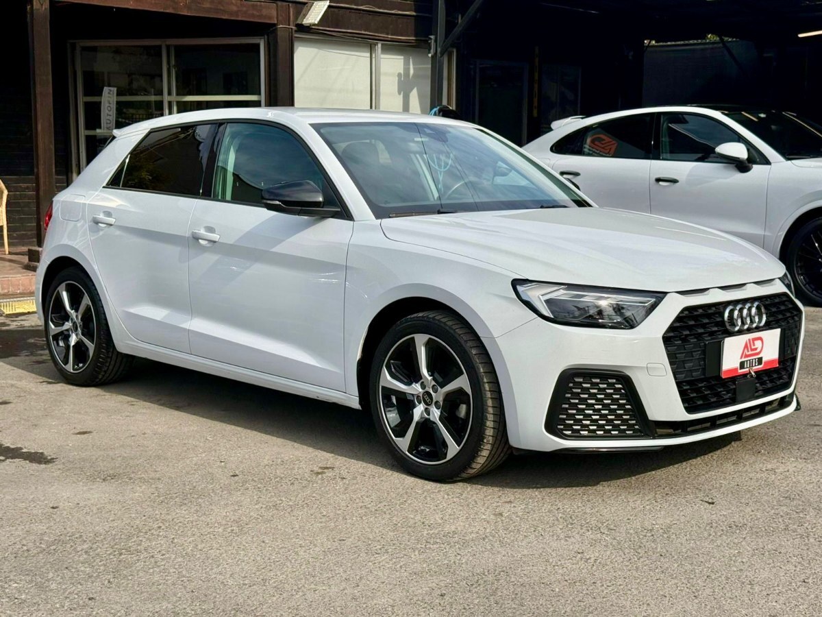 2024 Audi A1 miniatura 3