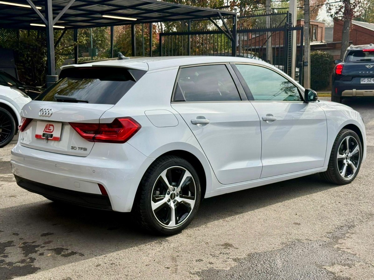 2024 Audi A1 miniatura 4