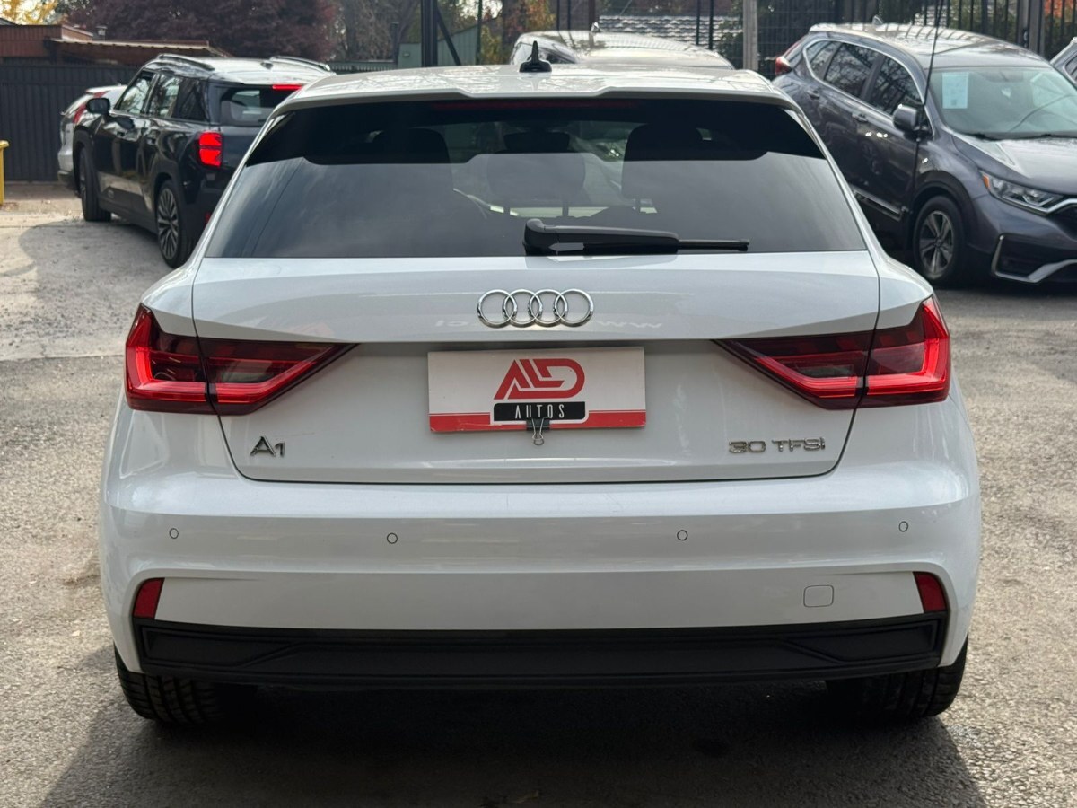 2024 Audi A1 miniatura 5