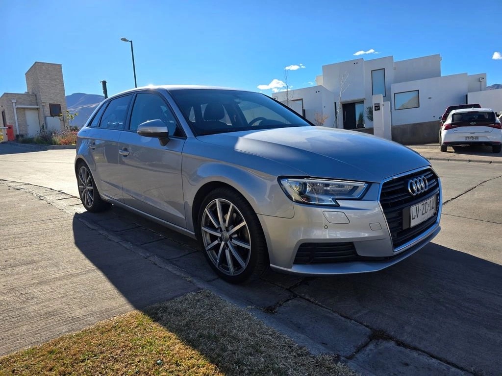 2020 Audi A3 miniatura 2