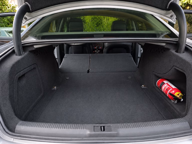 2010 Audi A4 miniatura 12