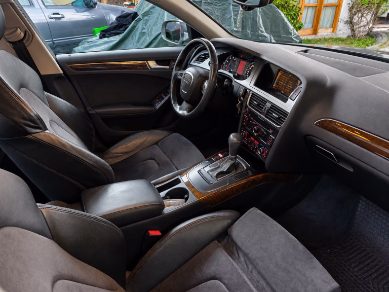 2010 Audi A4 miniatura 14