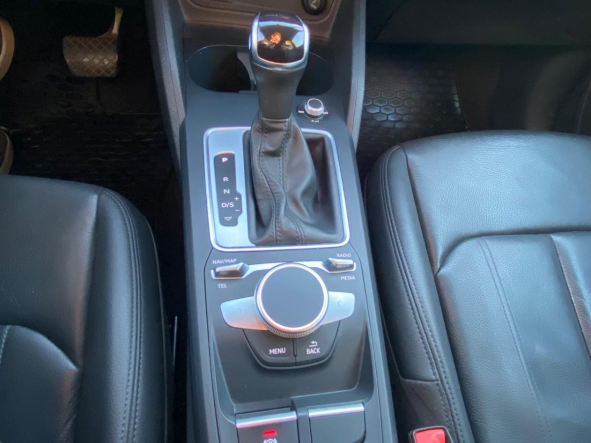 2022 Audi Q2 miniatura 10