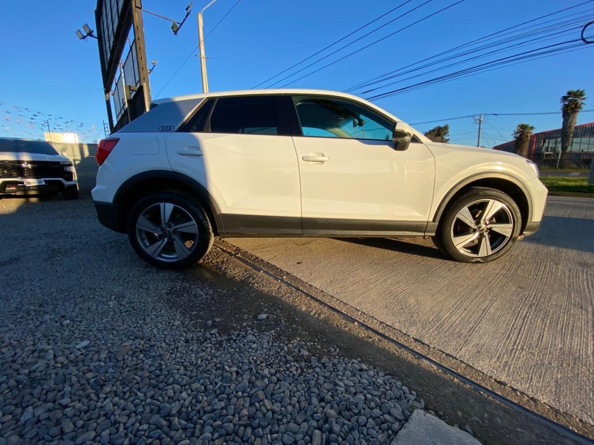 2022 Audi Q2 miniatura 4