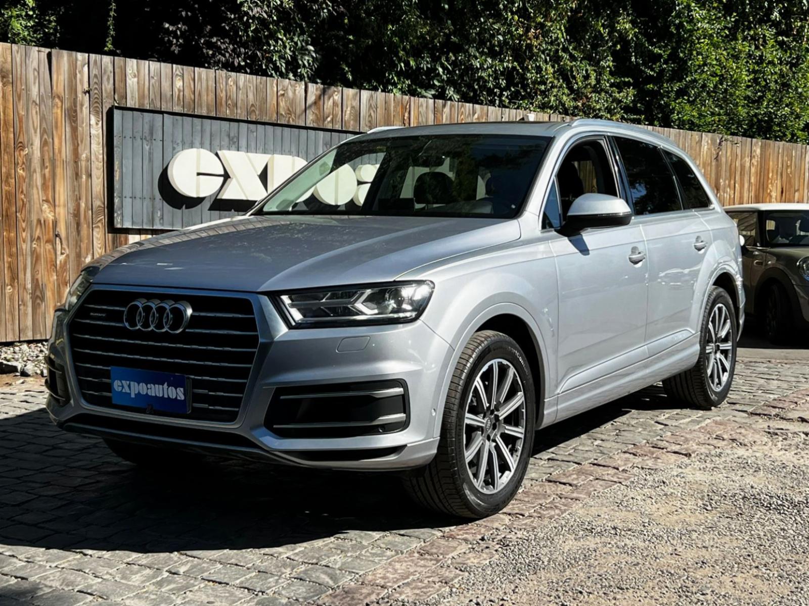 2017 Audi Q7 miniatura 2