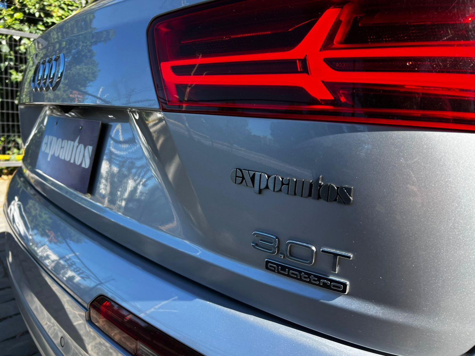 2017 Audi Q7 miniatura 7