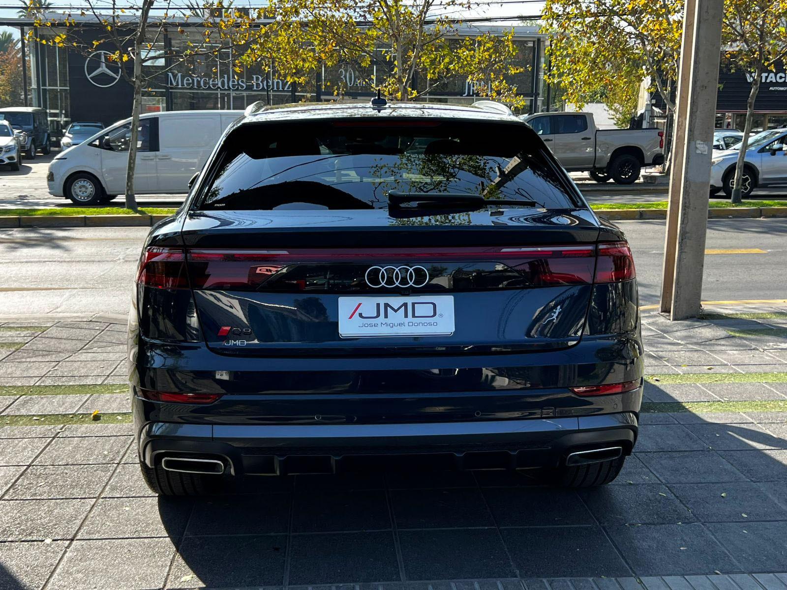 2025 Audi Q8 miniatura 5