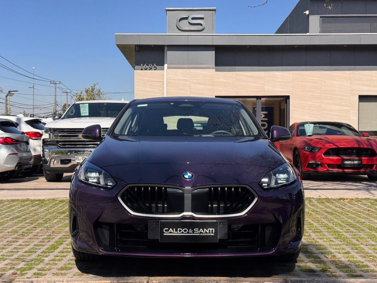 2025 BMW 118 miniatura 8