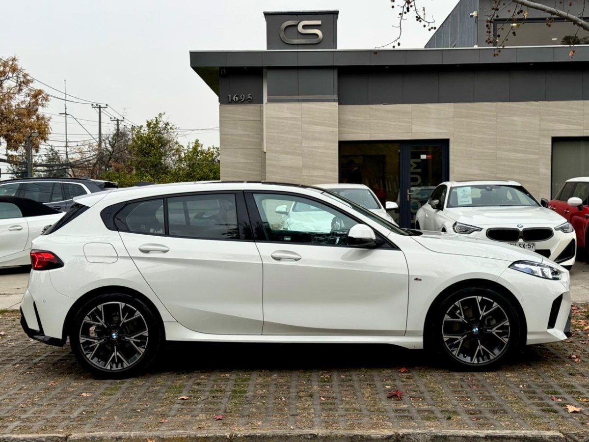 2025 BMW 118 M Sport miniatura 6