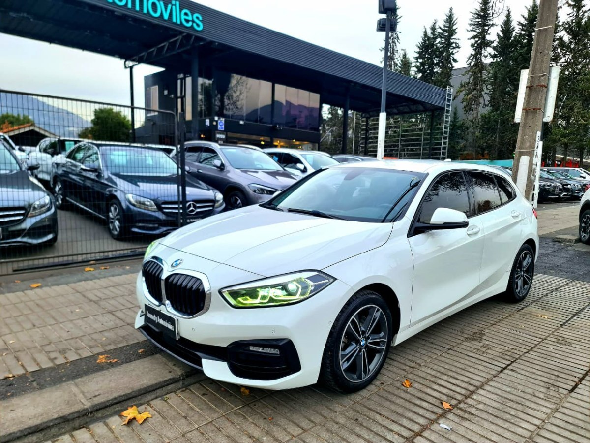 2021 BMW 118i imagen 1