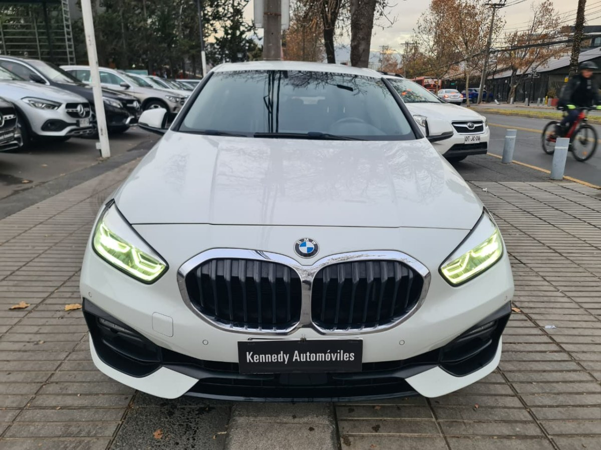 2021 BMW 118i miniatura 2