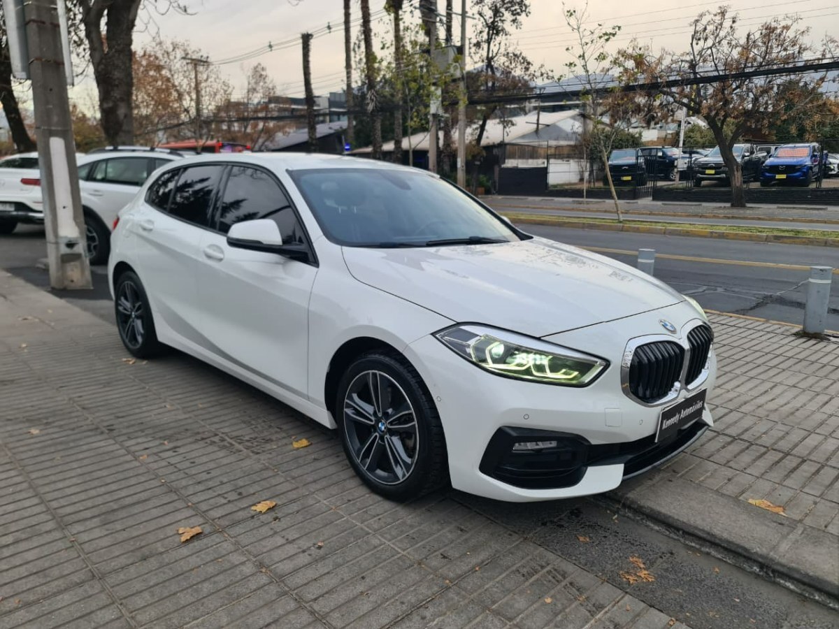 2021 BMW 118i miniatura 3