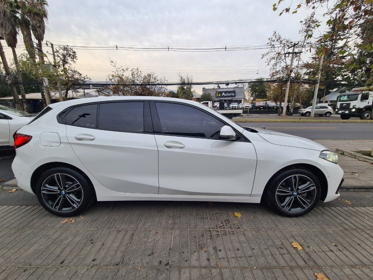 2021 BMW 118i miniatura 4