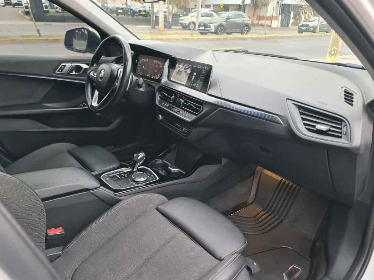 2021 BMW 118i miniatura 9
