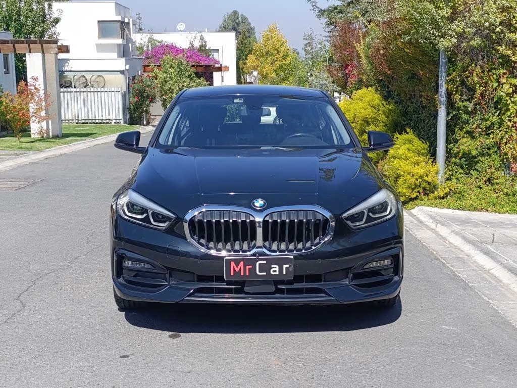 2022 BMW 118i