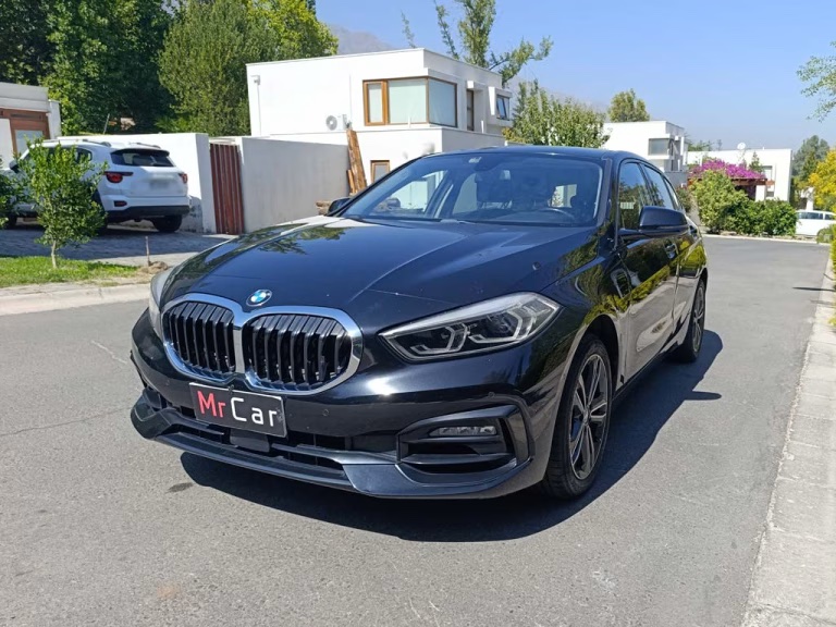 2022 BMW 118i miniatura 2