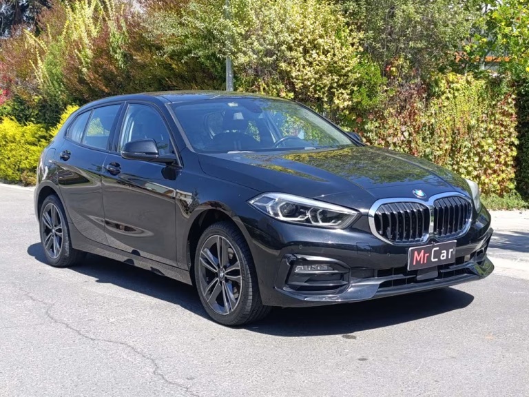 2022 BMW 118i miniatura 9
