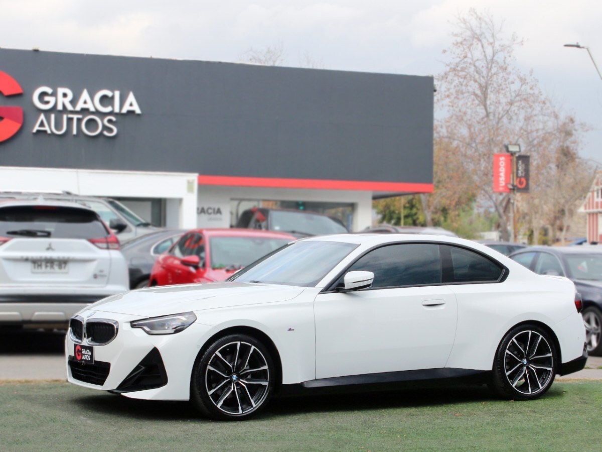 2025 BMW 220