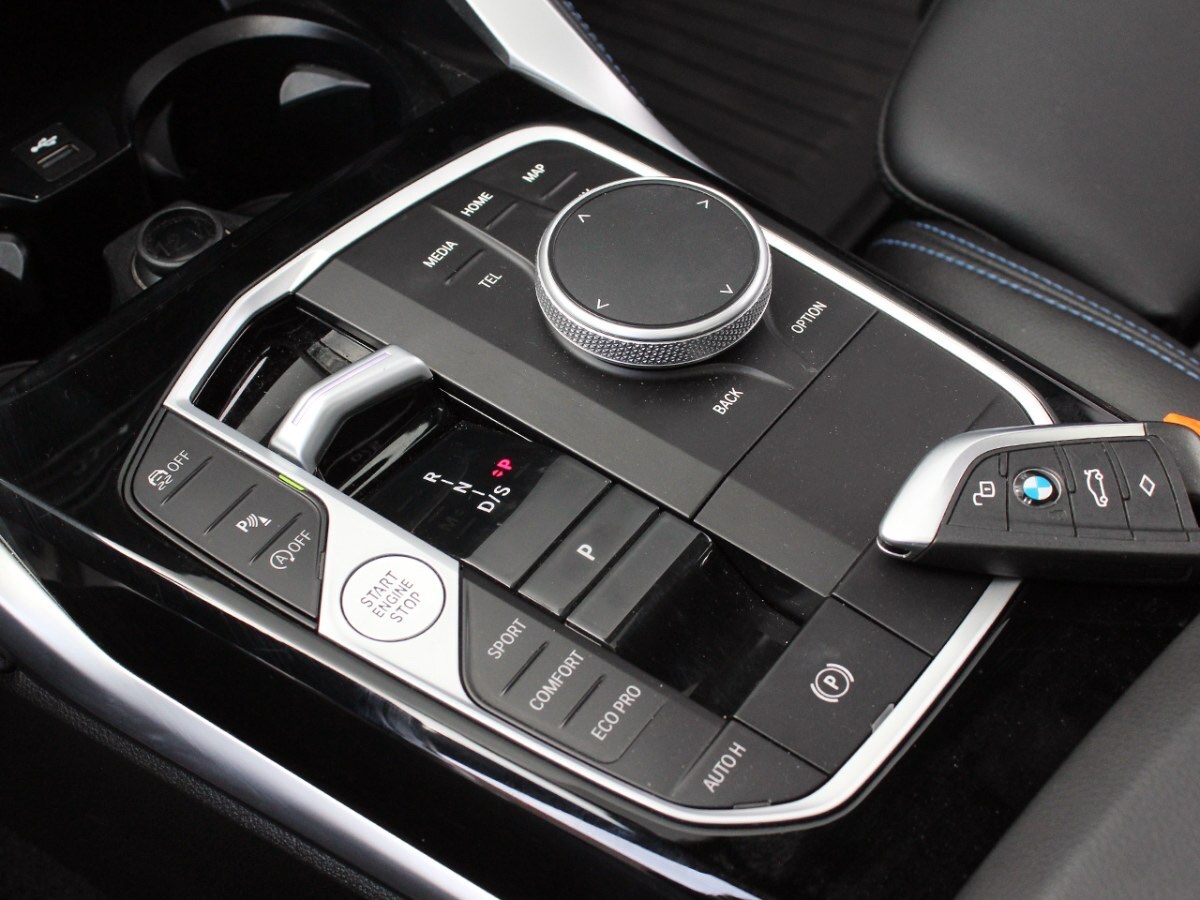 2025 BMW 220 miniatura 15