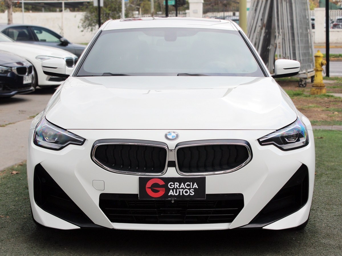 2025 BMW 220 miniatura 2