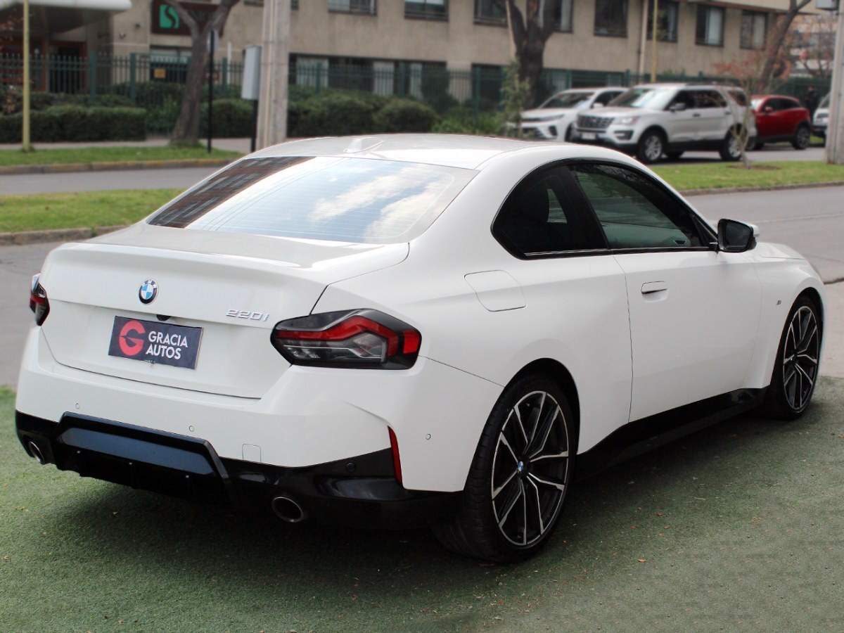 2025 BMW 220 miniatura 4