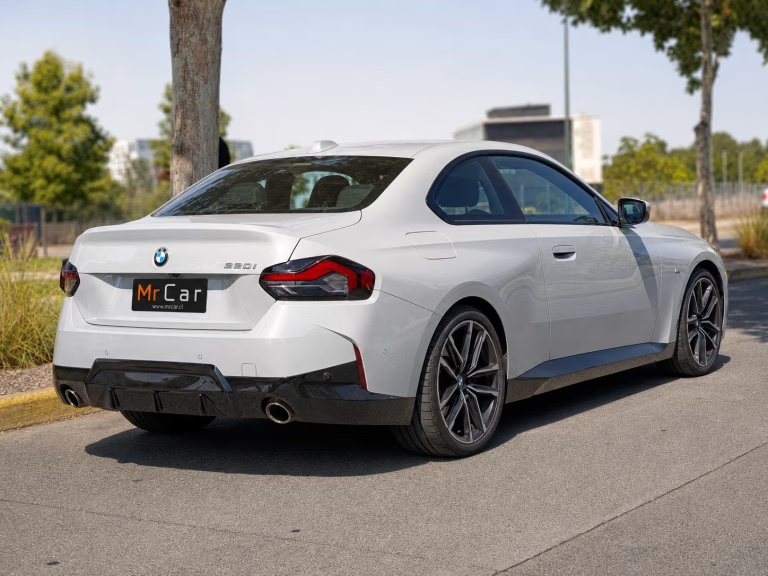 2024 BMW 220i miniatura 10
