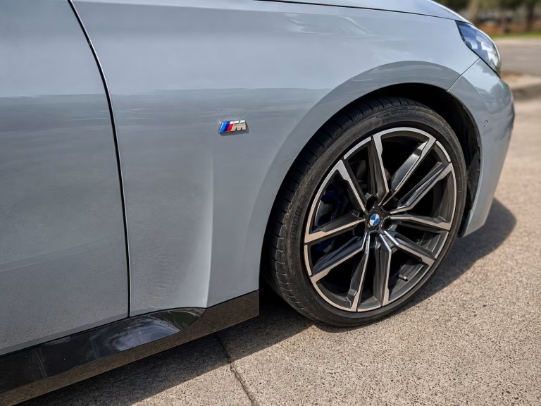 2024 BMW 220i miniatura 11