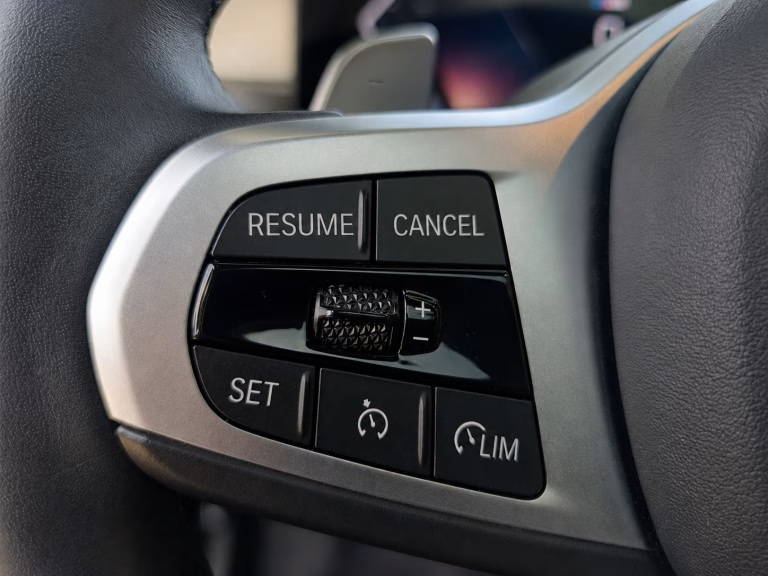 2024 BMW 220i miniatura 13