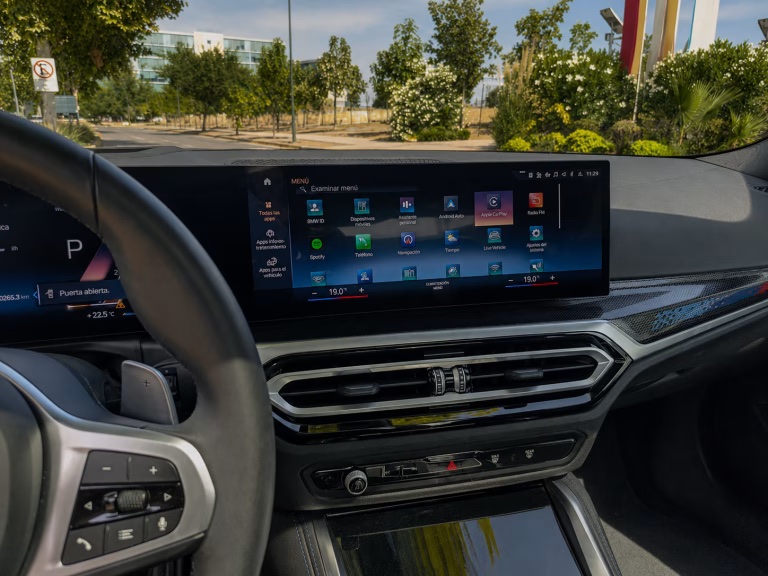 2024 BMW 220i miniatura 16