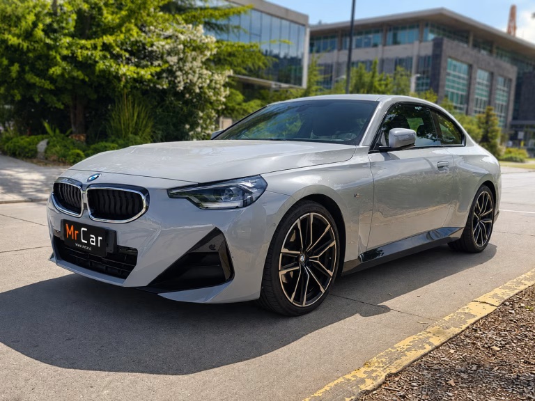 2024 BMW 220i miniatura 2