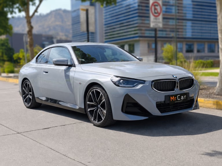 2024 BMW 220i miniatura 8