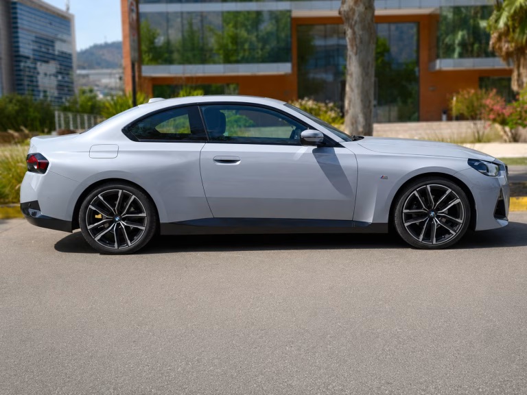 2024 BMW 220i miniatura 9