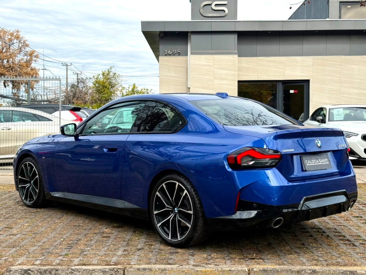 2024 BMW 220i Coupe miniatura 3