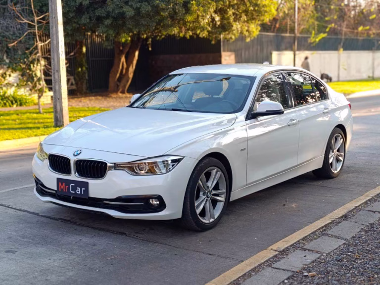 2017 BMW 318i miniatura 2