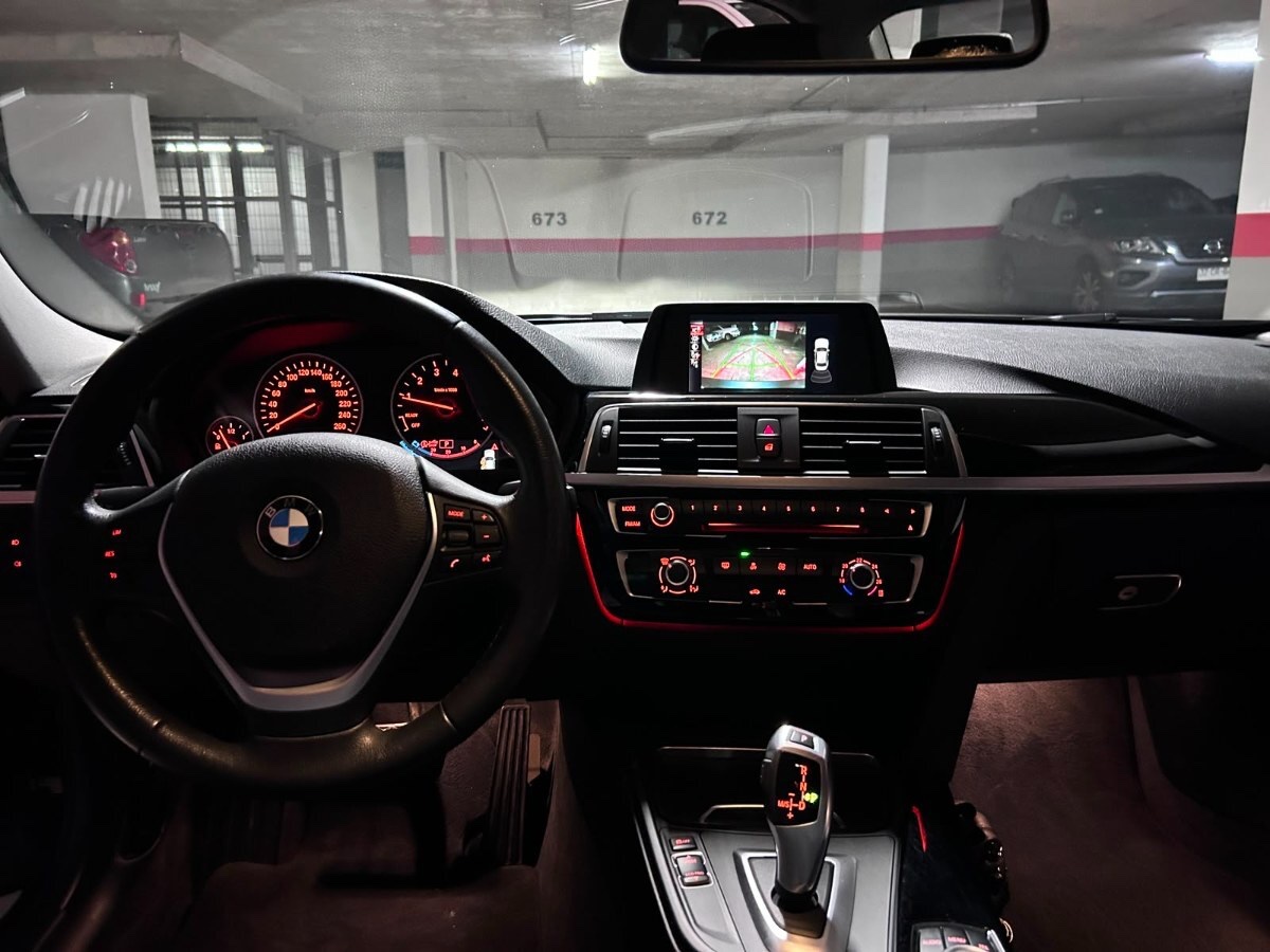 2017 BMW 318i miniatura 10