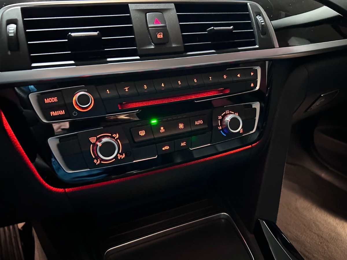 2017 BMW 318i miniatura 16