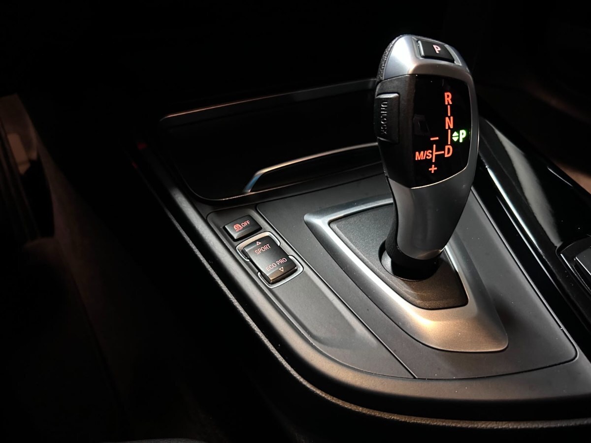 2017 BMW 318i miniatura 17
