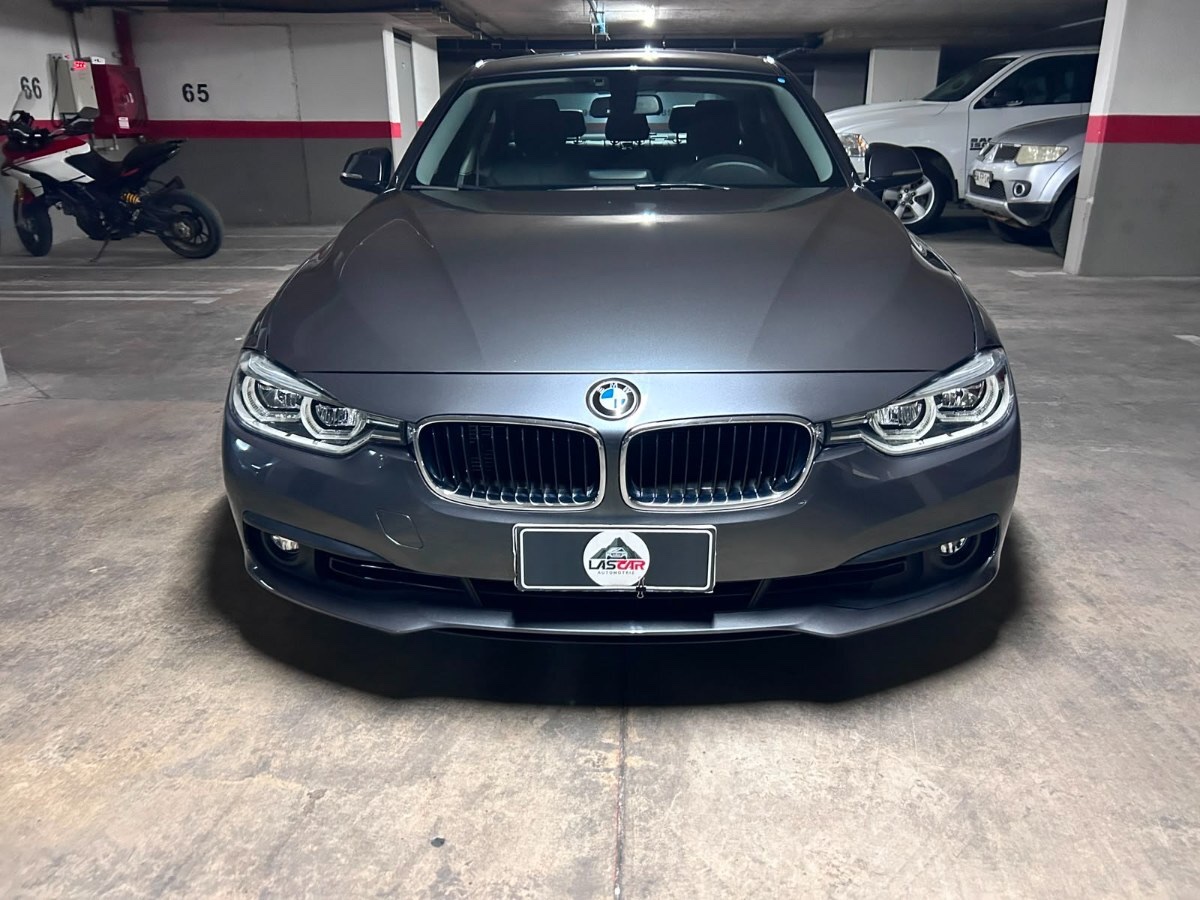 2017 BMW 318i miniatura 2