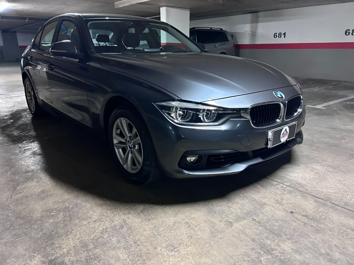 2017 BMW 318i miniatura 3