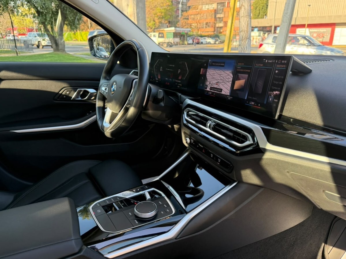 2024 BMW 320i miniatura 12