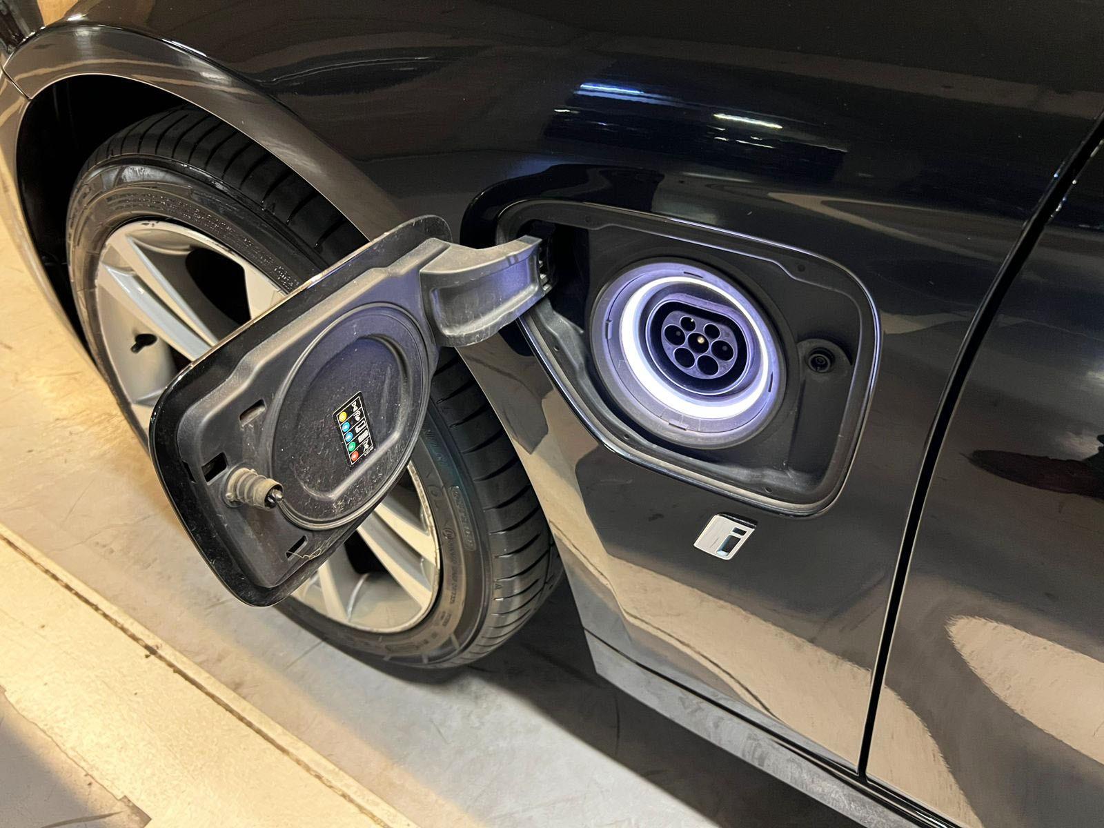 2018 BMW 330E miniatura 9