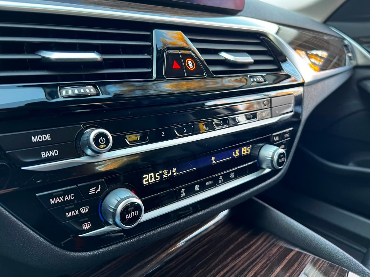 2022 BMW 520 D miniatura 13