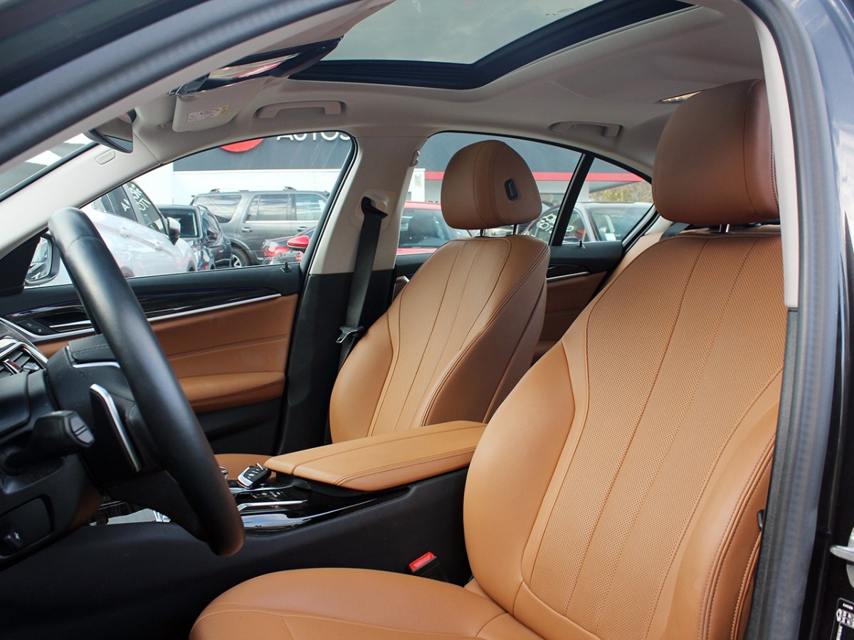 2023 BMW 520D miniatura 10