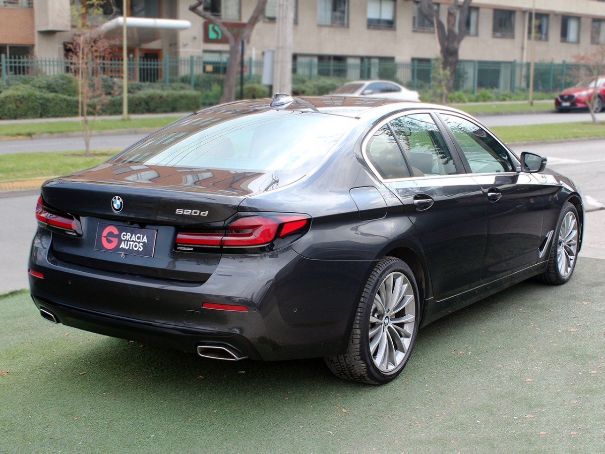 2023 BMW 520D miniatura 3