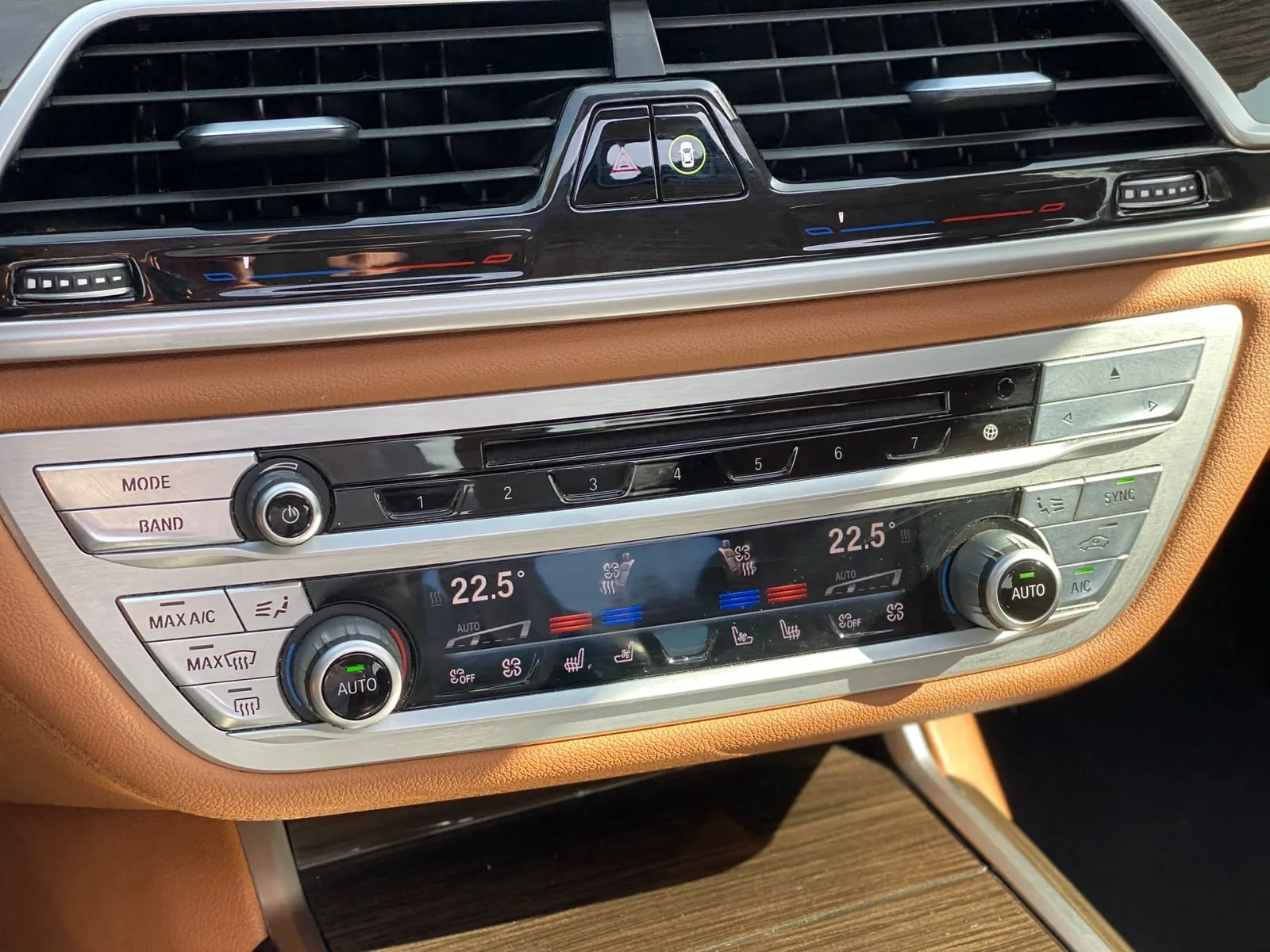 2018 BMW 740 miniatura 11