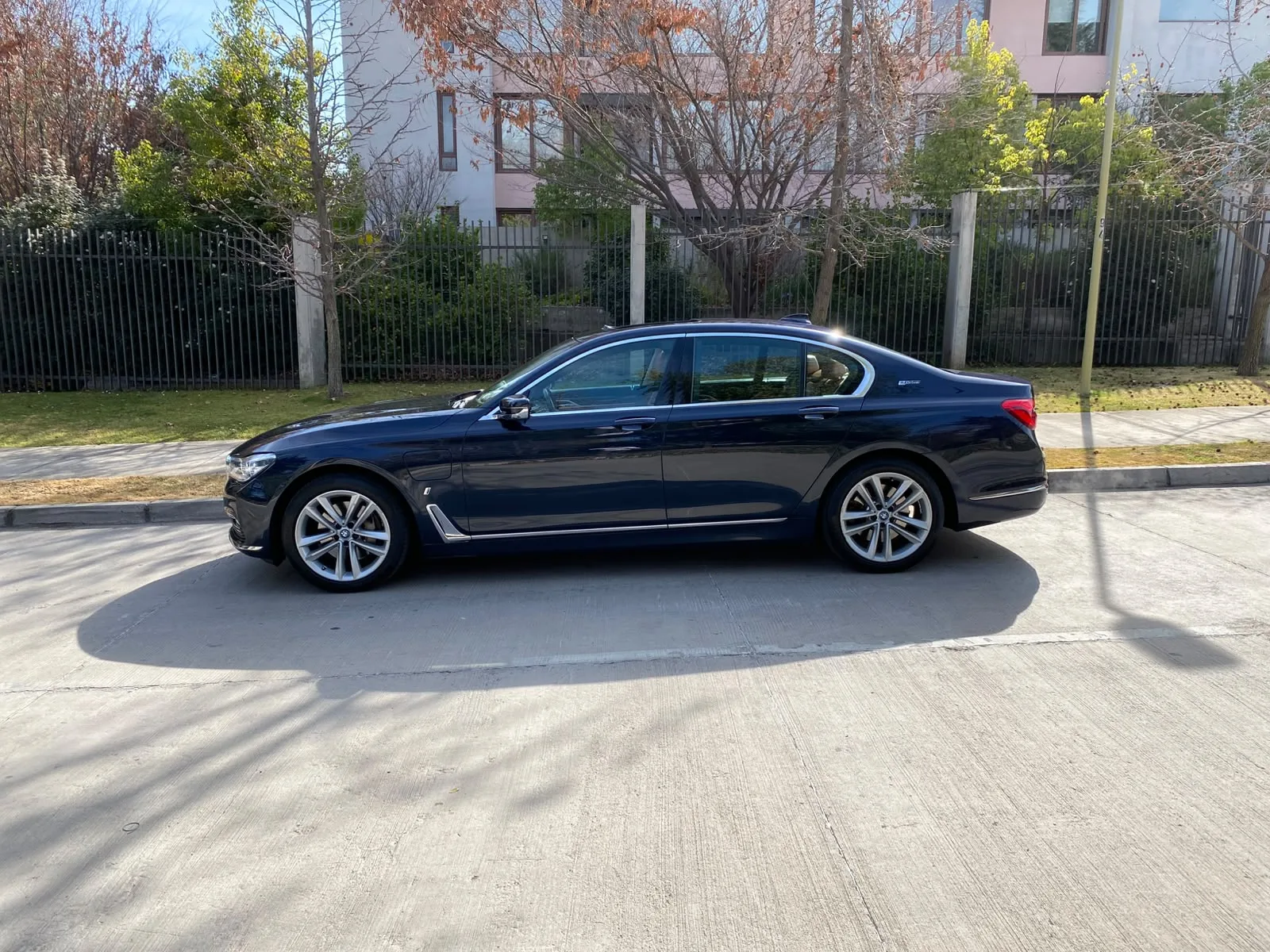 2018 BMW 740 miniatura 2