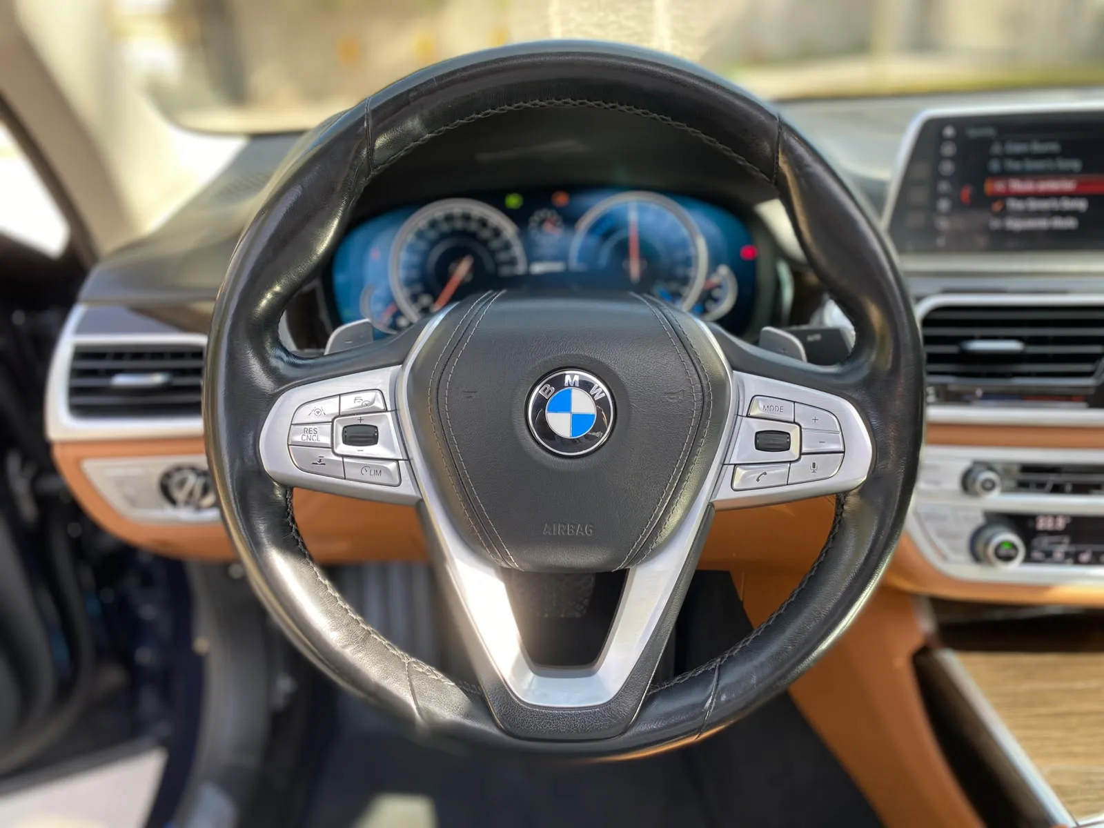 2018 BMW 740 miniatura 9