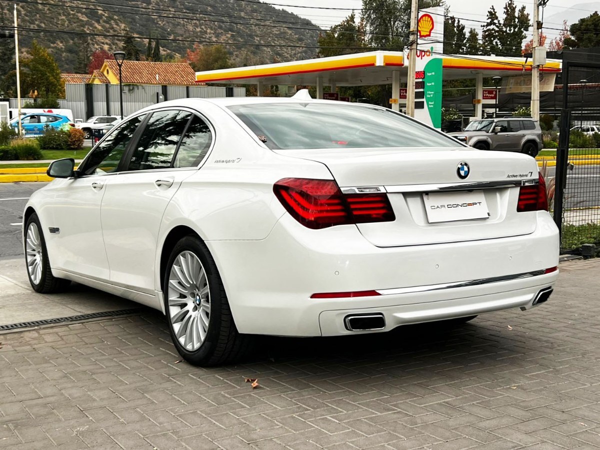 2014 BMW 740 Hybrid miniatura 6